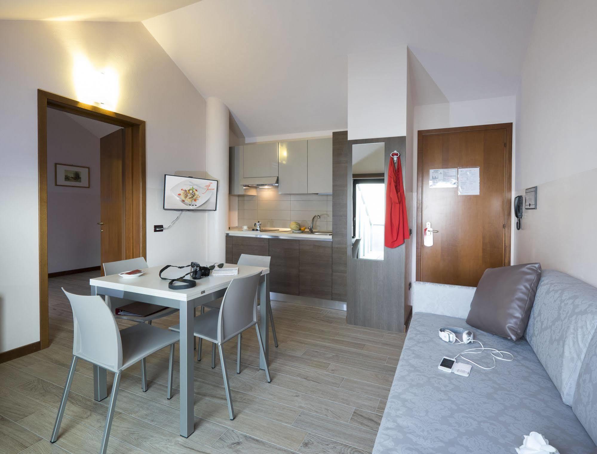 Residence Caffe Savona Alba  Dış mekan fotoğraf
