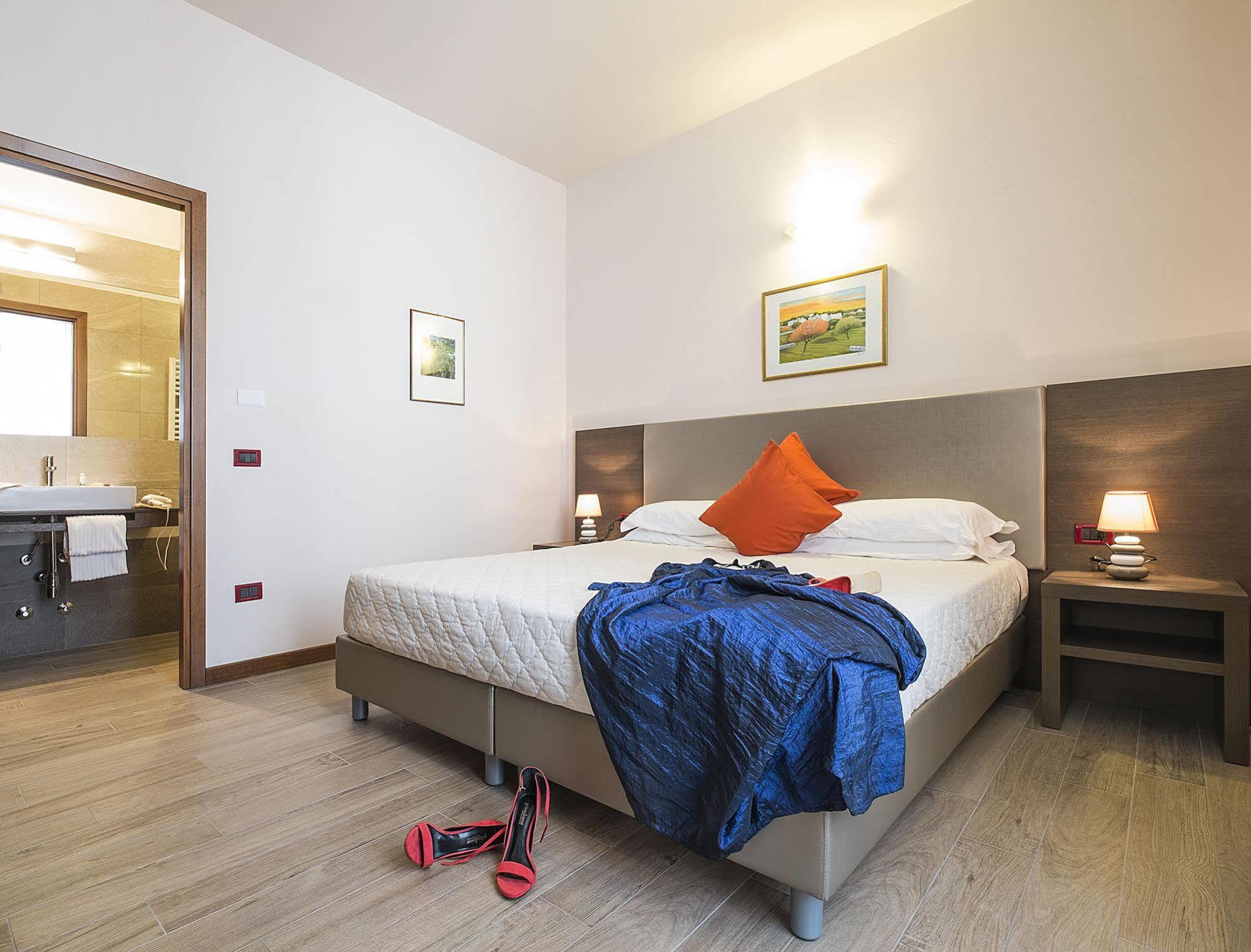 Residence Caffe Savona Alba  Dış mekan fotoğraf