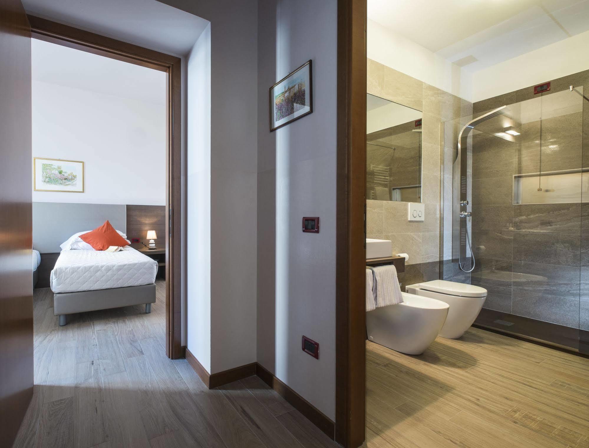 Residence Caffe Savona Alba  Dış mekan fotoğraf