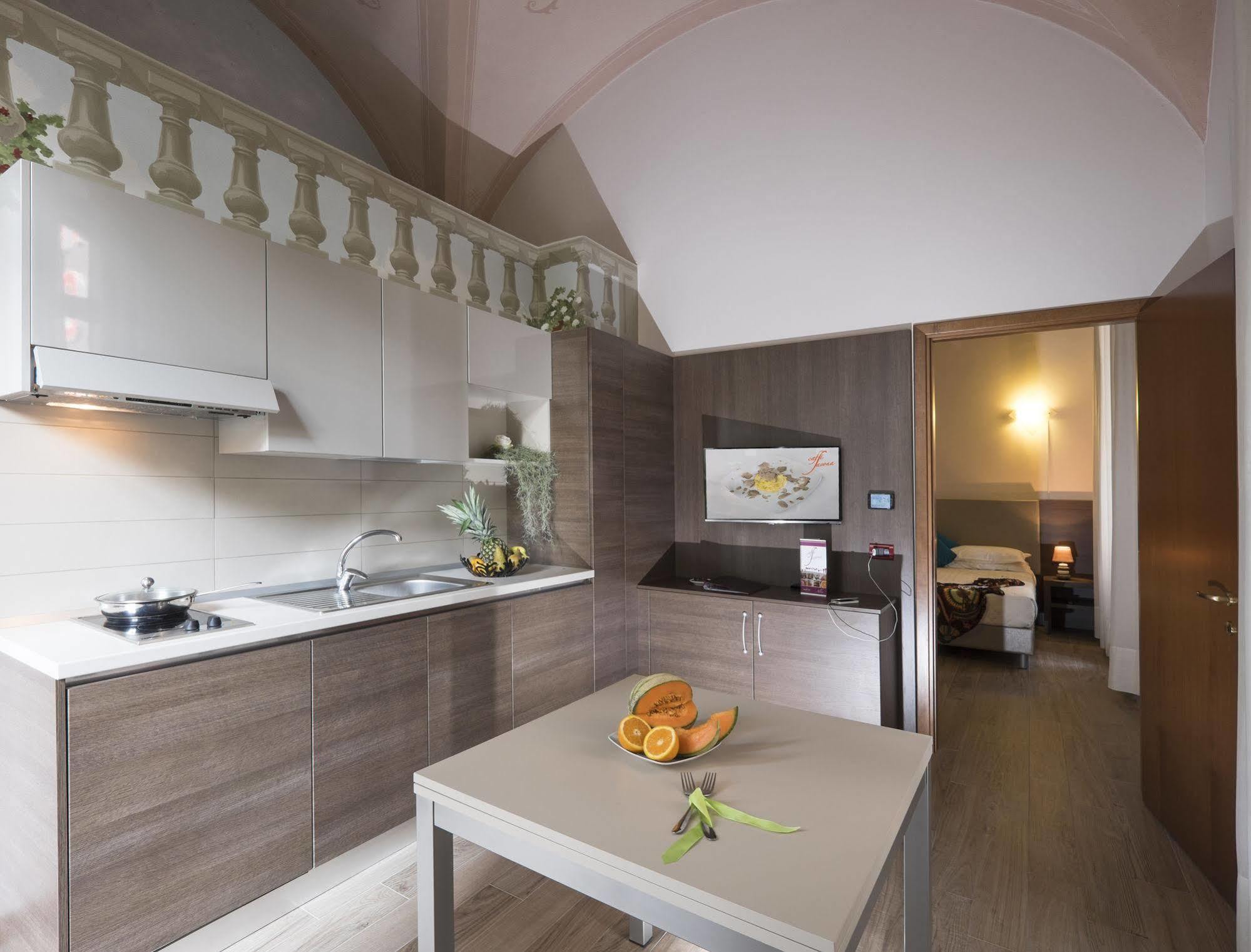 Residence Caffe Savona Alba  Dış mekan fotoğraf