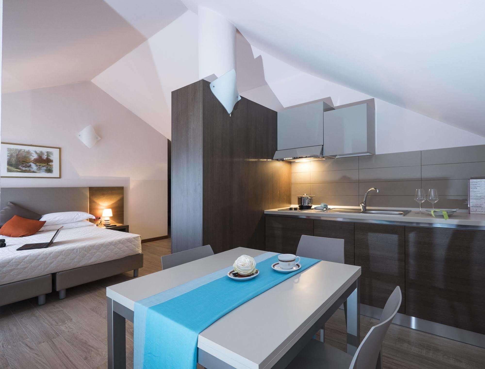 Residence Caffe Savona Alba  Dış mekan fotoğraf
