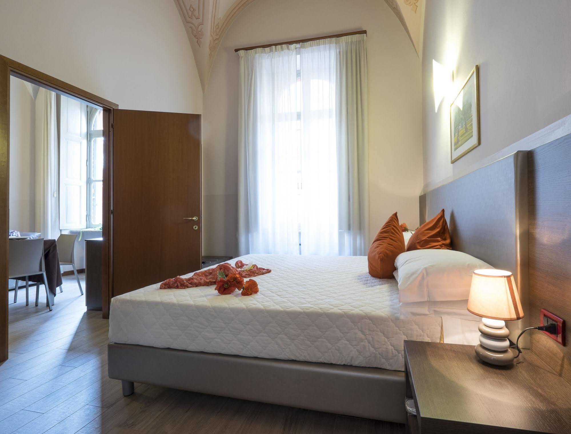 Residence Caffe Savona Alba  Dış mekan fotoğraf